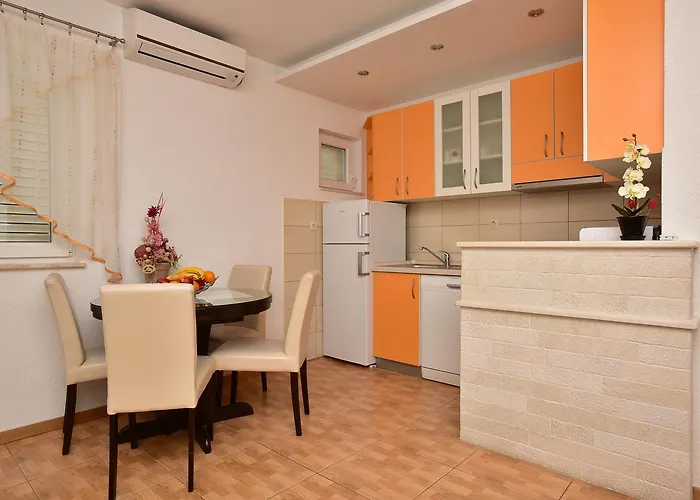 Apartments Luetic