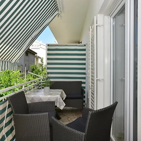 Apartments Luetic Makarska Exterior photo