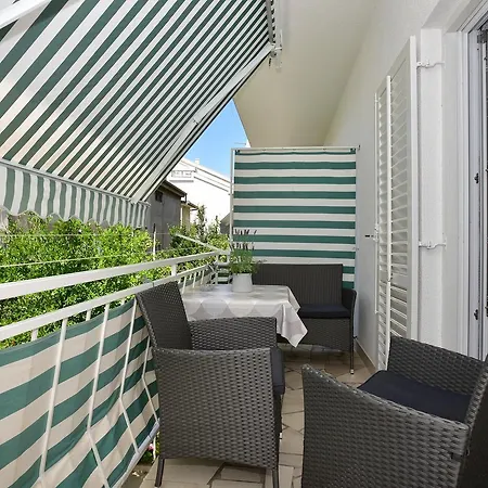Apartments Luetic Makarska Exterior photo