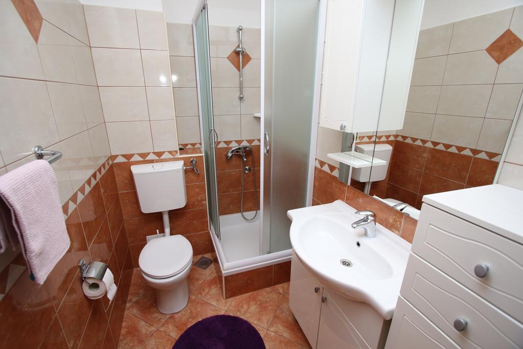 Apartment Luetic Makarska