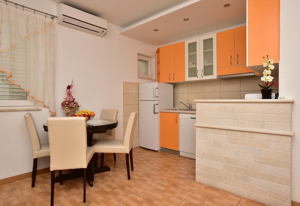 Apartment Luetic *